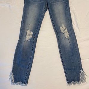 Grace & Lace destroyed skinny jeans